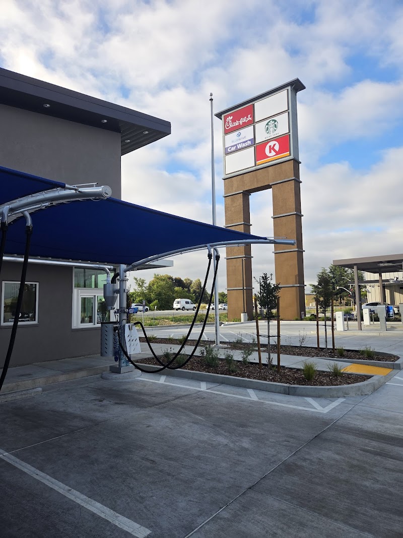 BlueWave Express Car Wash photo 5