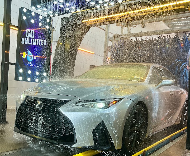 BlueWave Express Car Wash photo 3