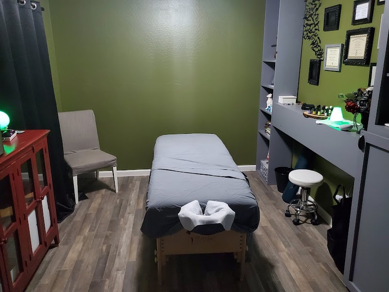 A Chick and Her Massage Table photo 2