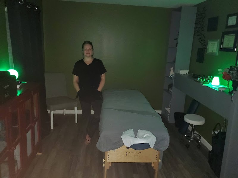 A Chick and Her Massage Table photo 4