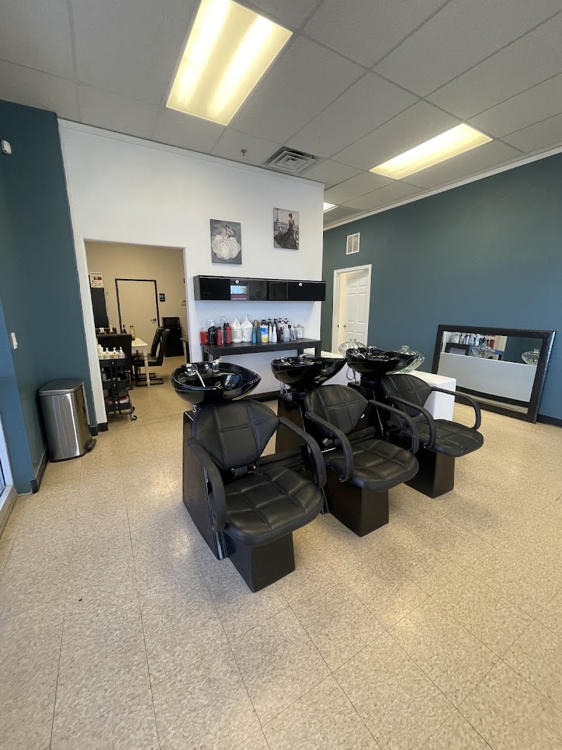 Always Sitting Pretty Beauty Salon photo 2