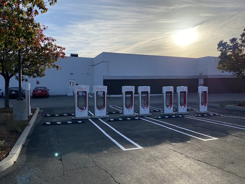 Tesla Supercharger photo 5