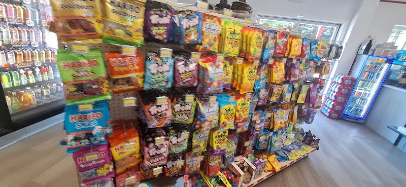 CTS MARKET & DELI photo 3