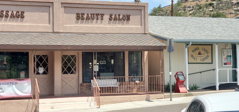 Autumn Chandler Salon photo 4