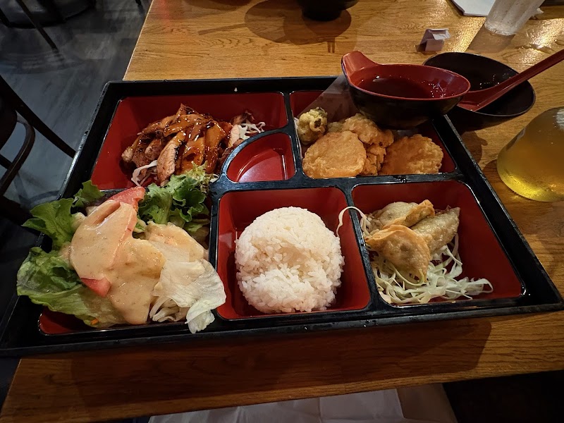 Yoshi Ramen & Sushi photo 3