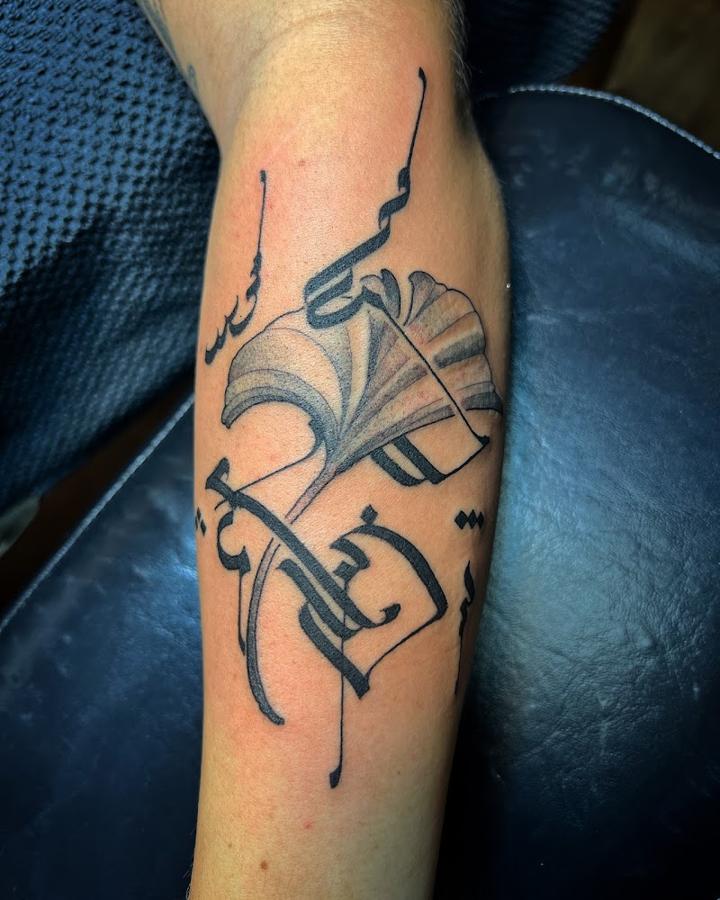 Redtail Tattoo Studio and Gallery photo 5