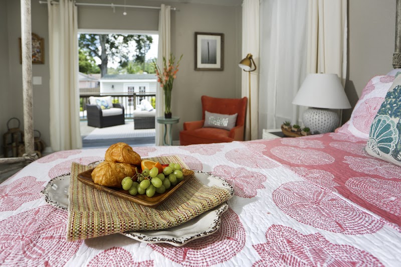 The Kenwood Gables B&B photo 2
