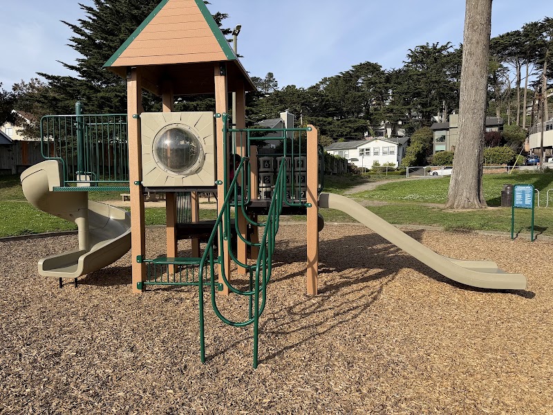 Edgemar Park photo 3