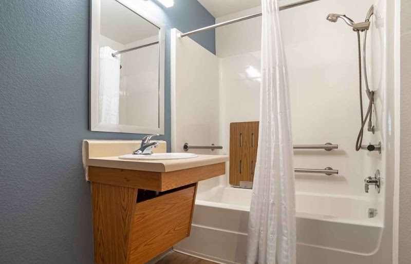Extended Stay America Select Suites- Orlando - East photo 3