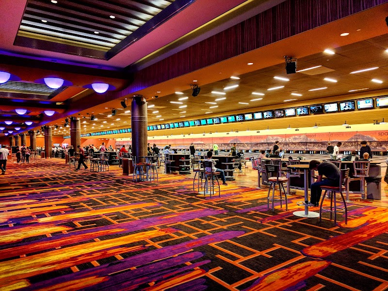 Red Rock Lanes photo 2