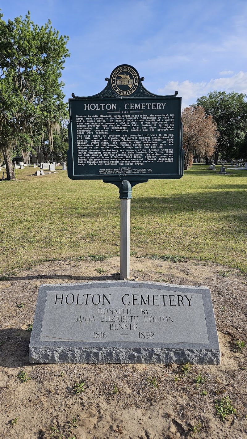 Holton Cemetery photo 2