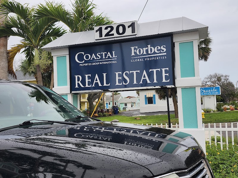 Julie Folden, COASTAL PROPERTIES GROUP / FORBES GLOBAL PROPERTIES photo 2