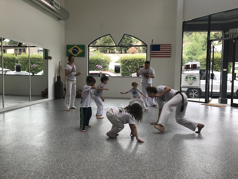 Photo of ABADÁ-Capoeira Marin