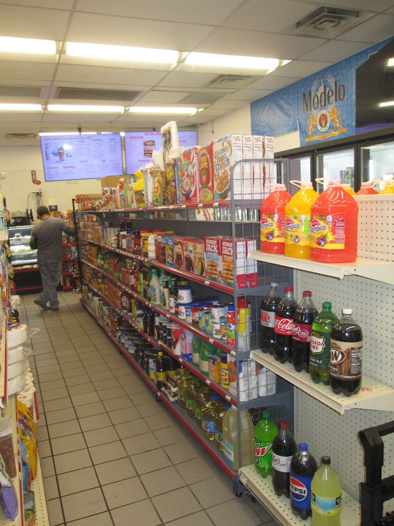 Mo's Market & Deli photo 4