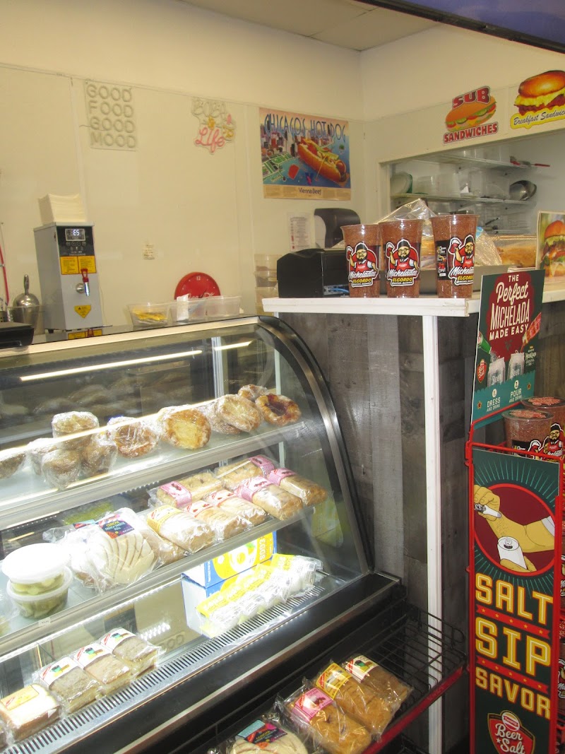 Mo's Market & Deli photo 5