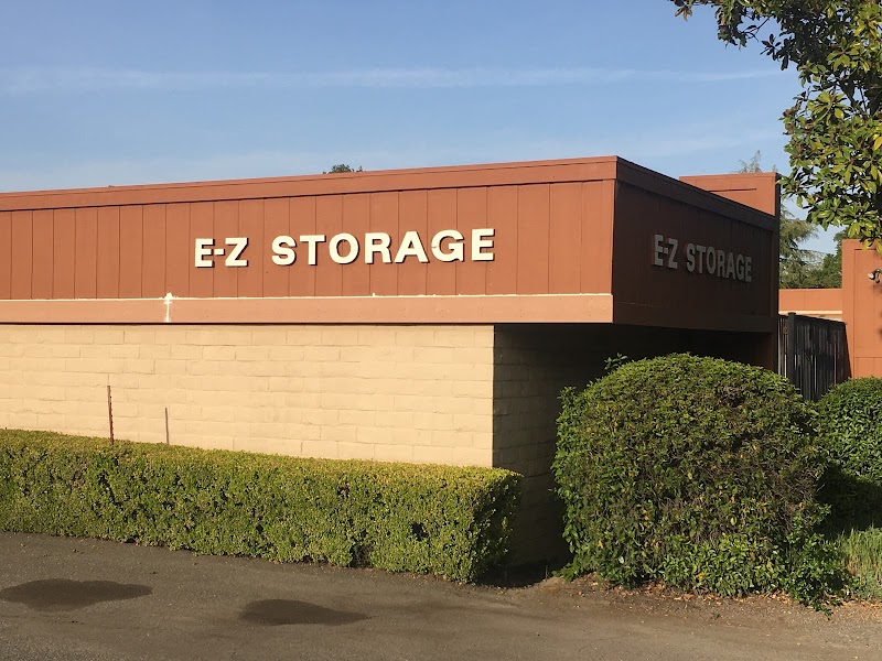 Photo of E-Z Storage