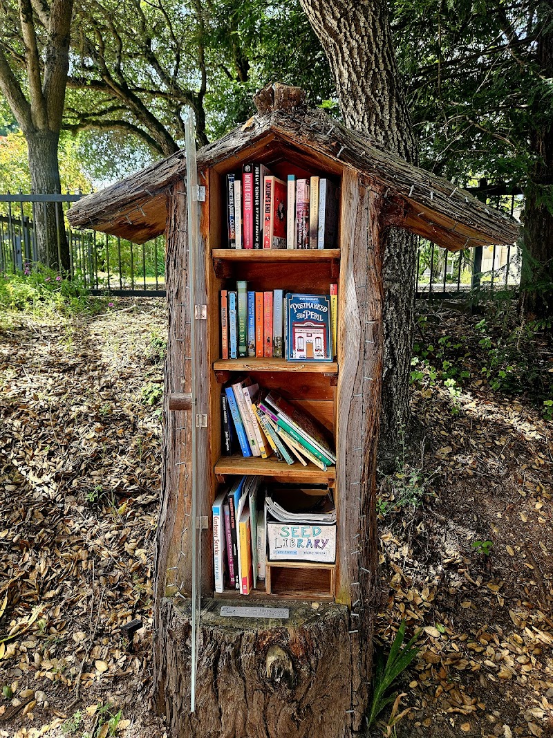Fredricks Road Little Free Library photo 3