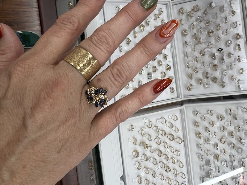 Benny's Jewelry and Repair photo 3