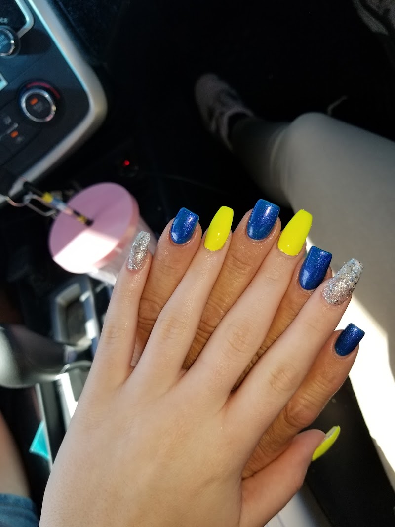 Darian Luxury Nails & Spa photo 5