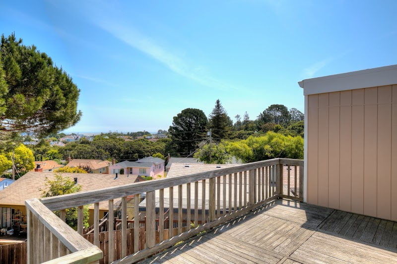 Maureen Davis, REALTOR photo 4