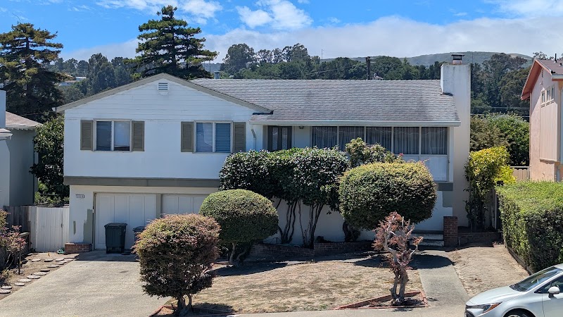 Maureen Davis, REALTOR photo 2