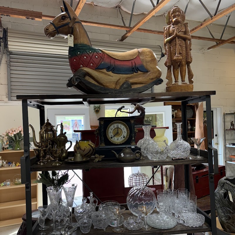 Reclaimed Antiques and Consignments photo 3