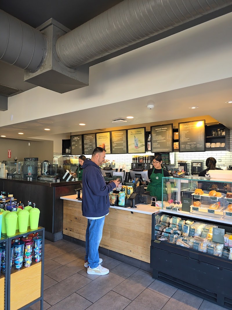 Starbucks Coffee Company photo 4