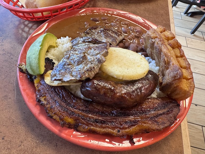 Cafe & Sabor Bakery & Restaurant photo 3
