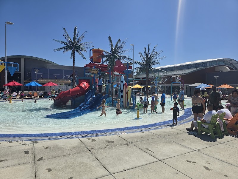 The Dublin Wave - Sports Pool photo 4