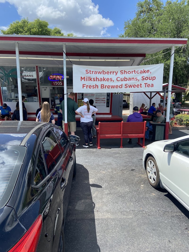 Strawberry Hut Sandwich Shop photo 4