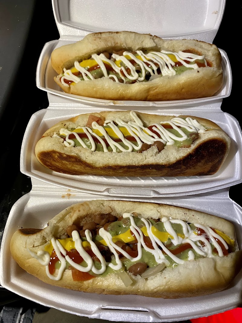 Hotdogs Alvarado photo 2