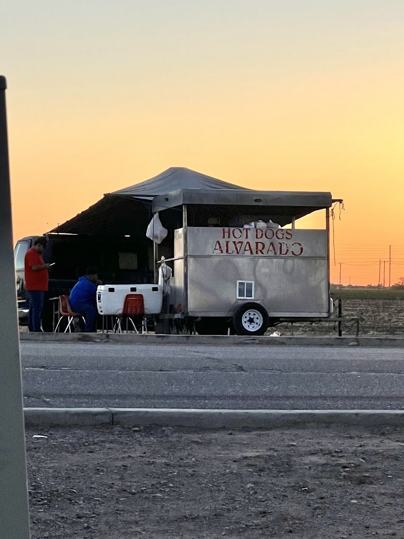 Hotdogs Alvarado photo 3