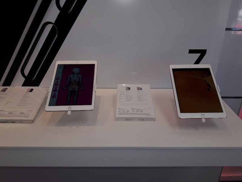 T-Mobile Authorized Retailer photo 5
