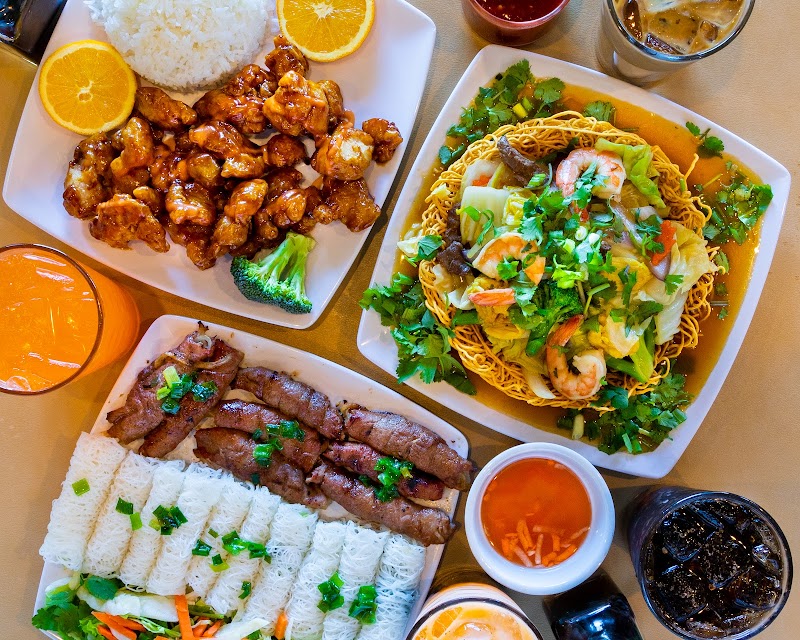 V.Nam Pho photo 2