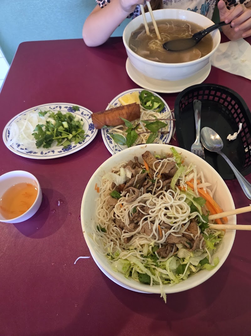 V.Nam Pho photo 5
