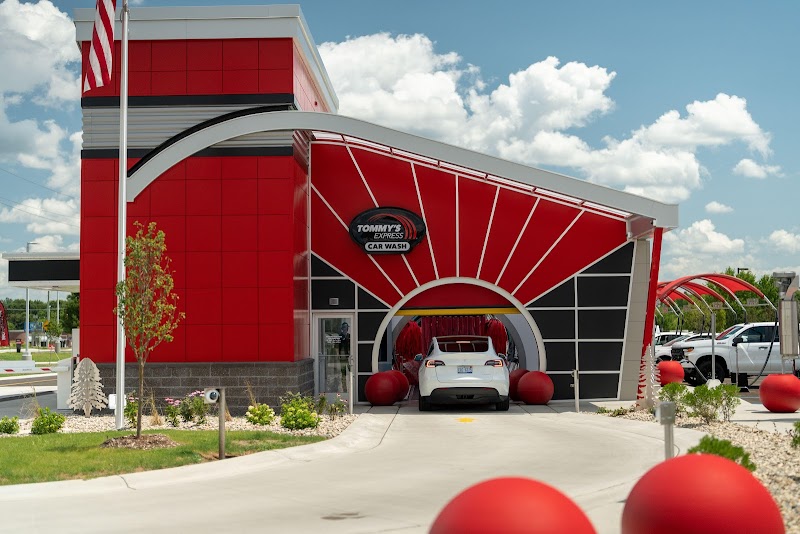 Tommy's Express® Car Wash photo 2