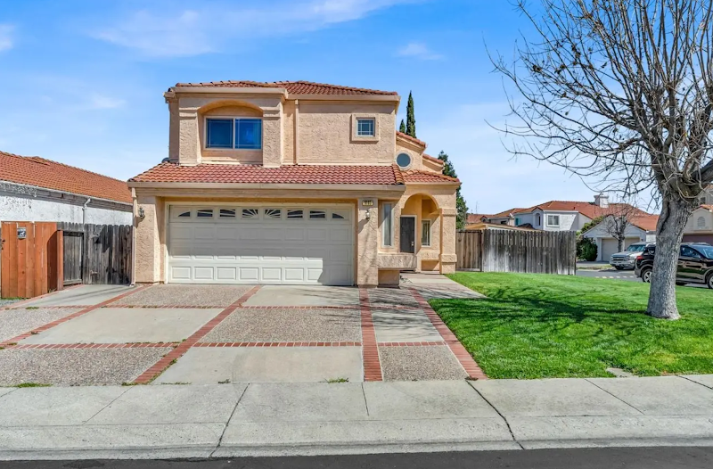 Leonardo Morales - Kinetic Real Estate photo 2