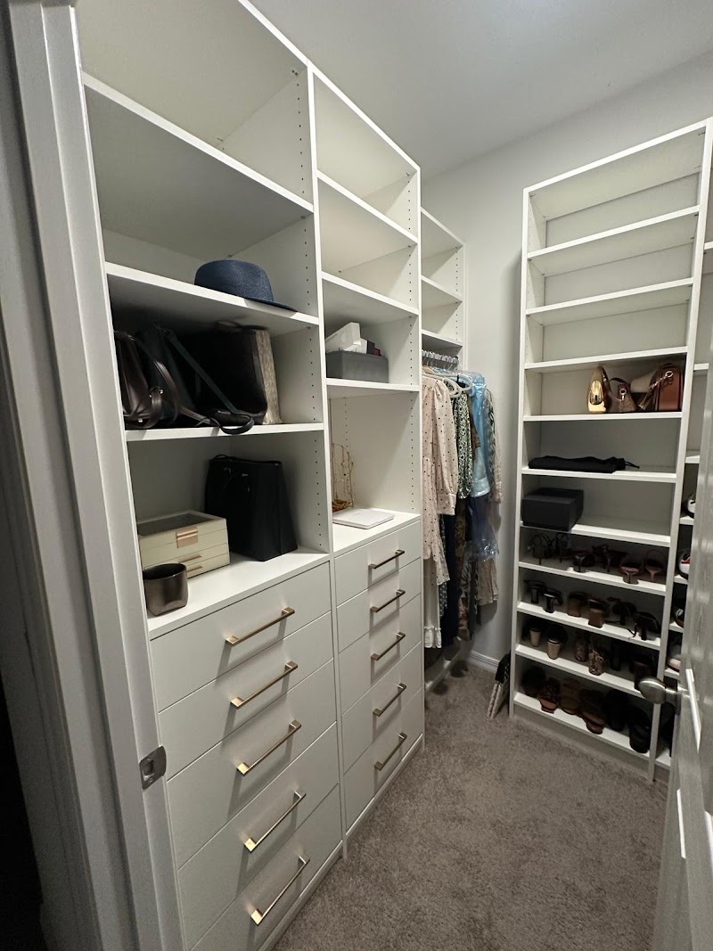 Piloni Home Design - kitchen Cabinets & Closets photo 3
