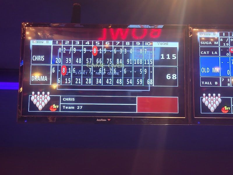 Bowlero Glendale photo 4