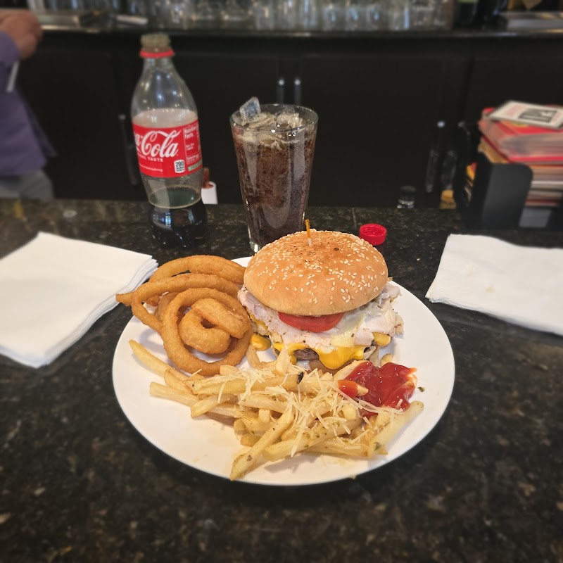 Garrett's Bar & Grill photo 2