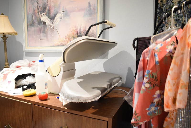 Ellen's Tailoring & Alterations (By Appointment Only) photo 2