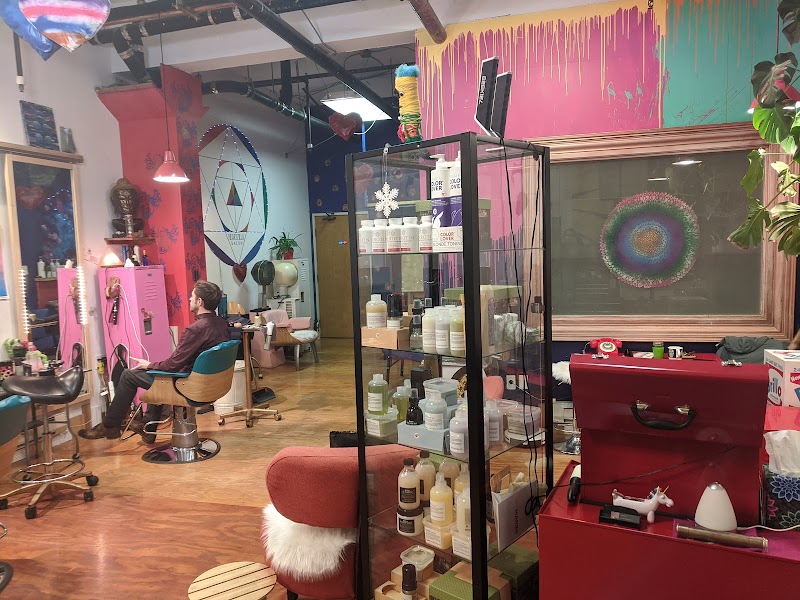 Heartzilla Salon photo 4