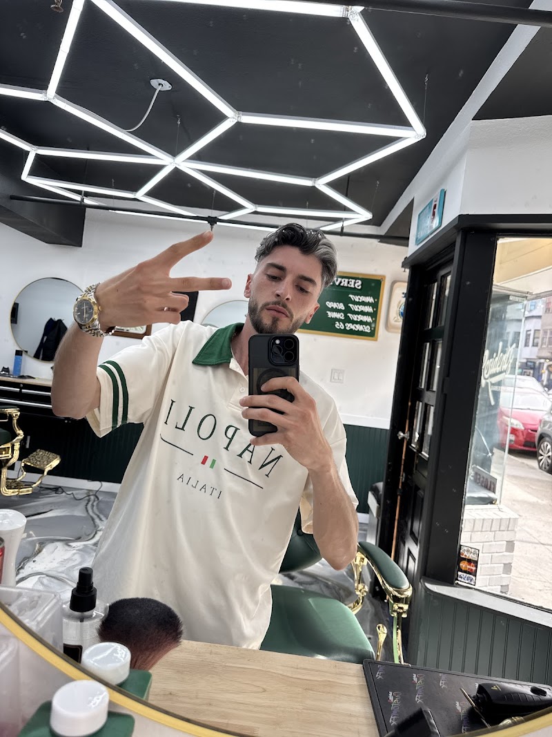 Residents Barbershop photo 3