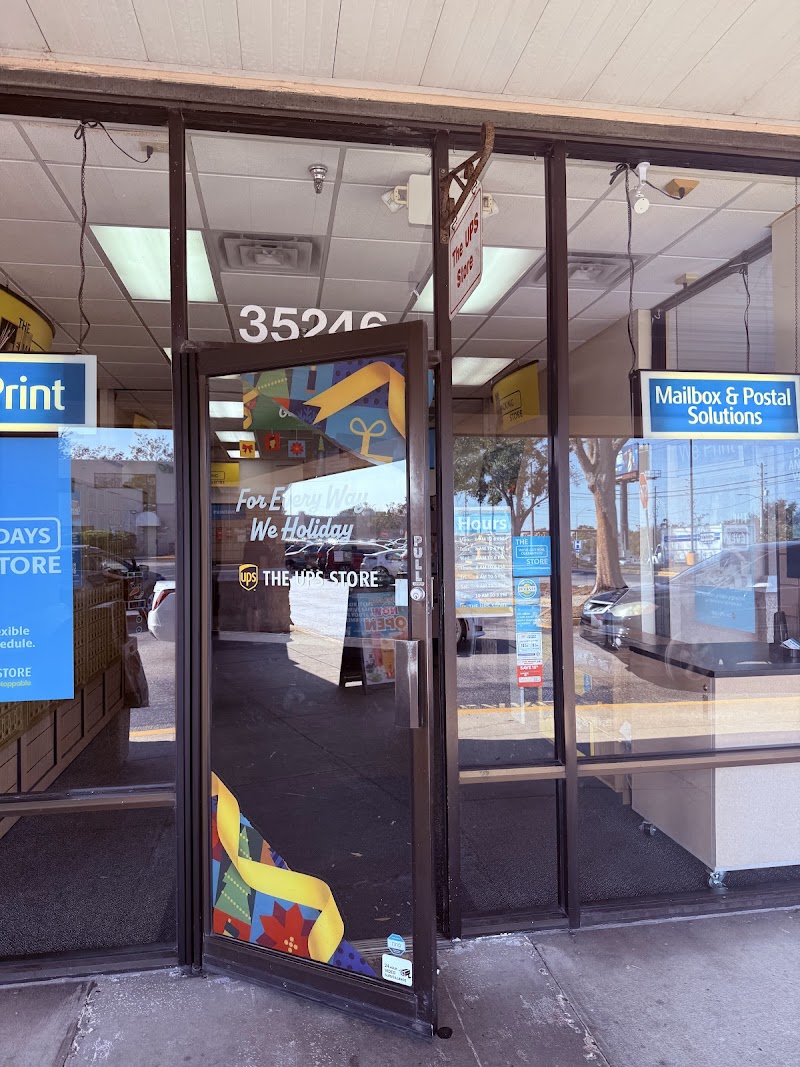 The UPS Store photo 3