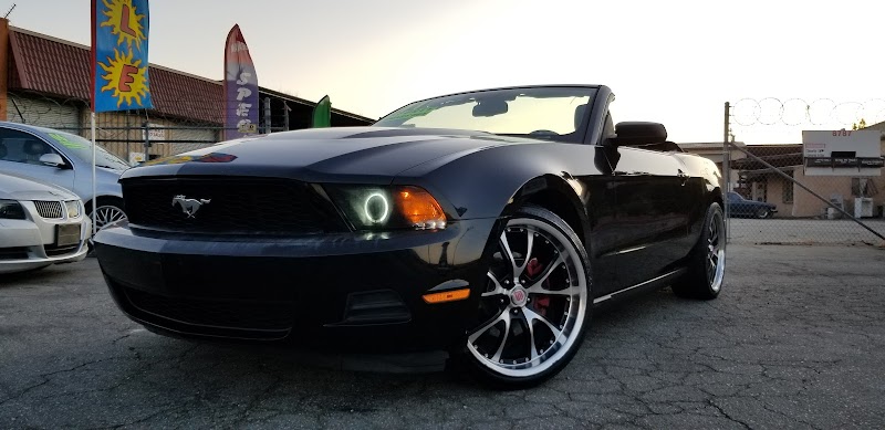 MARKET AUTO SALES photo 2