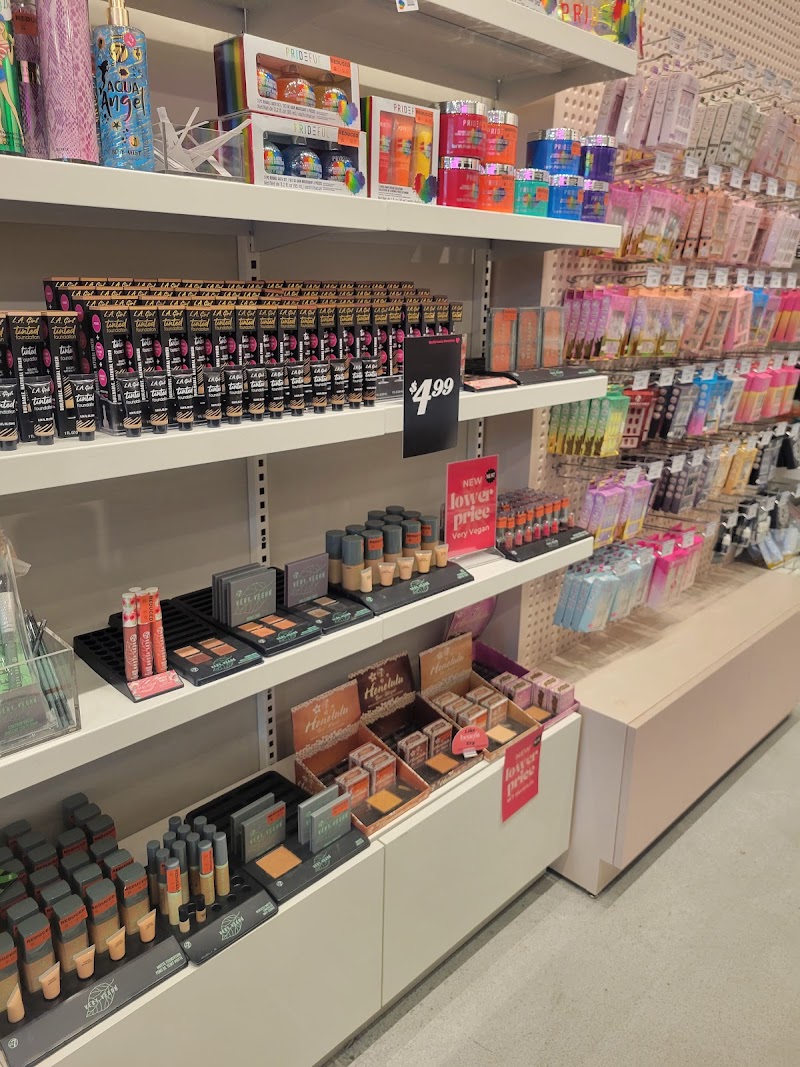 Happy Beauty Co #10834 photo 5
