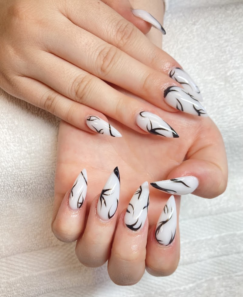 HASU NAILS photo 2