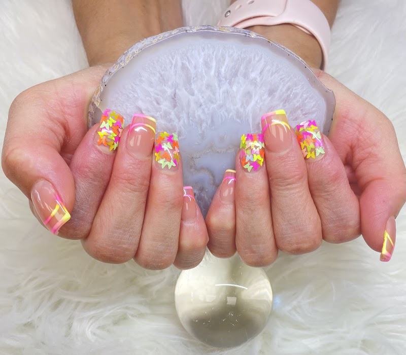 HASU NAILS photo 3