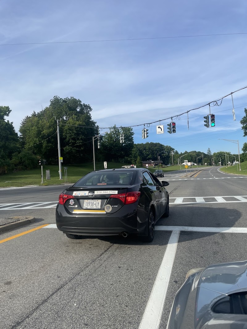 Saratoga Taxi photo 2