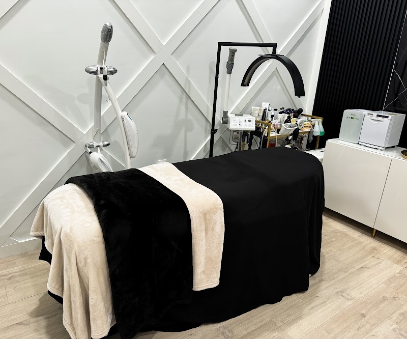 Shear Bliss Beauty Bar photo 4
